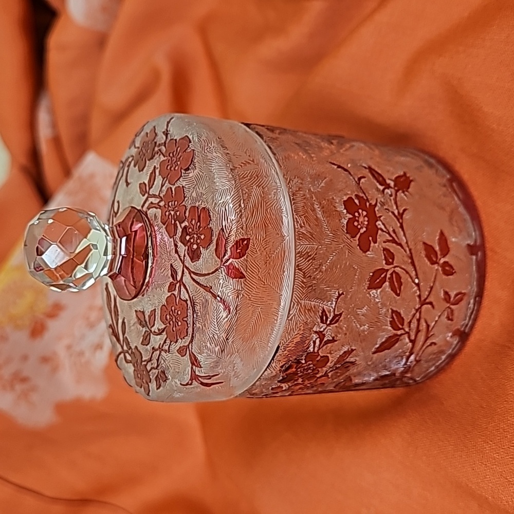 Baccarat Powder box cotton acid engraved crystal